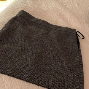 Gap skirt